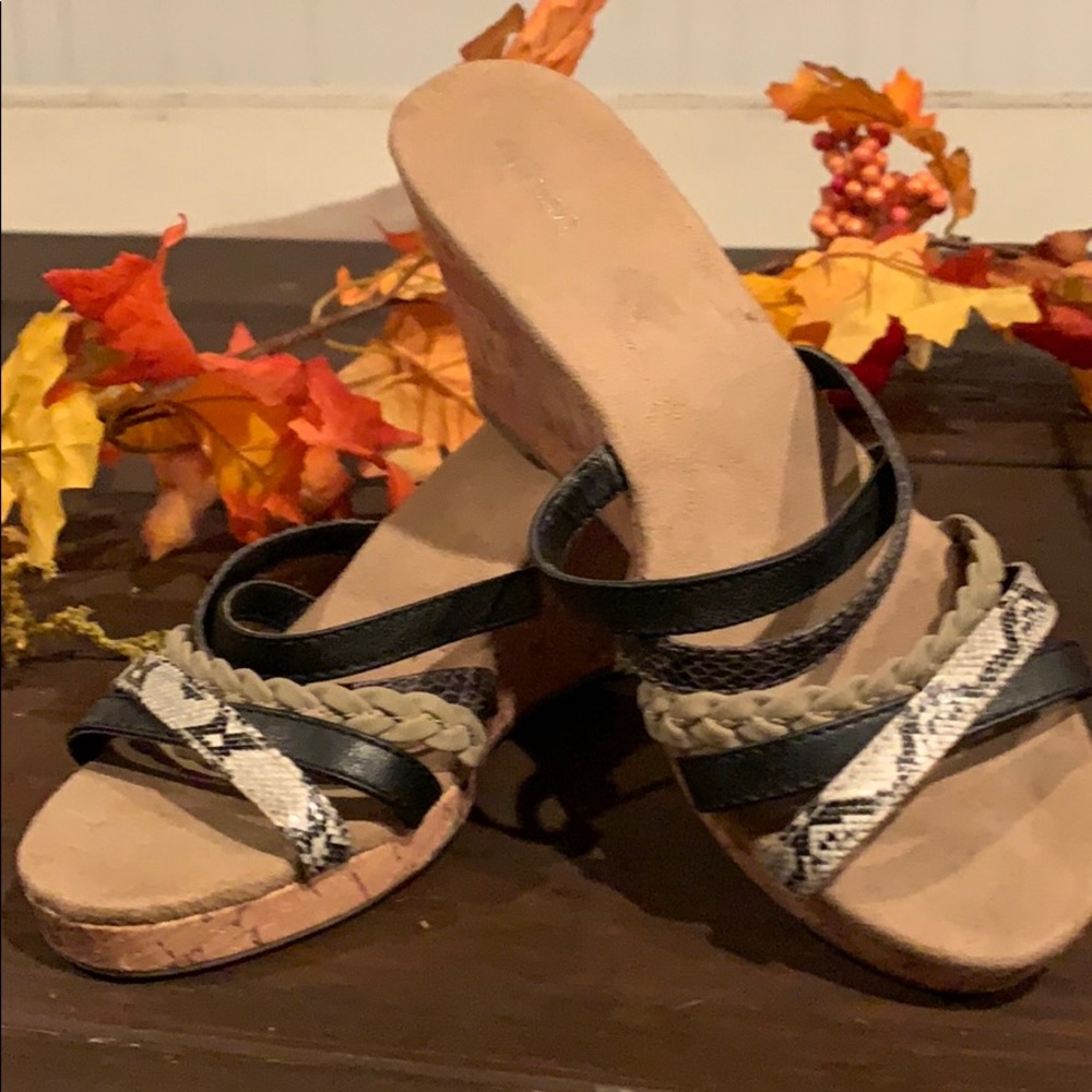 Old navy wedge sandals